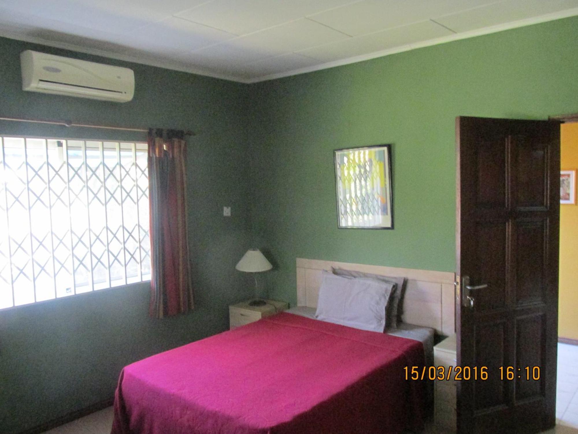 Jamaica Inn Guest House Botianaw Extérieur photo