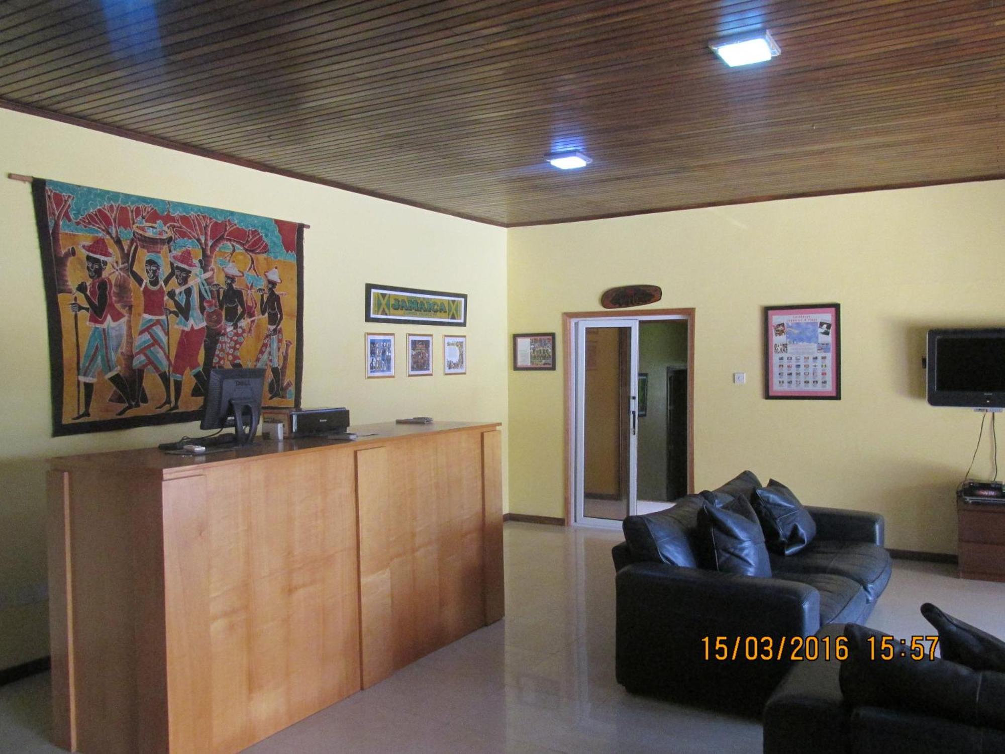 Jamaica Inn Guest House Botianaw Extérieur photo