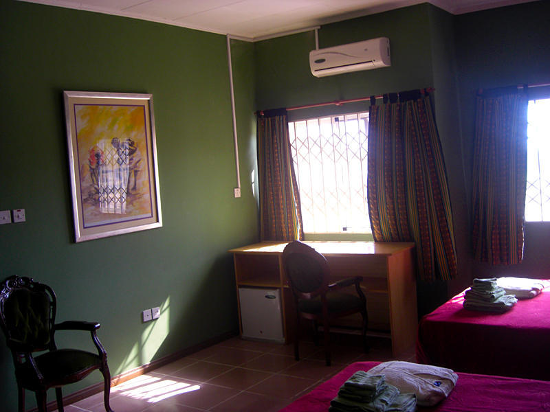Jamaica Inn Guest House Botianaw Chambre photo